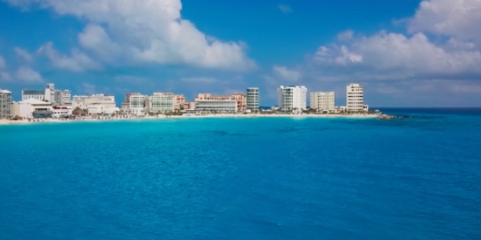 Cancun hotel zone ascending