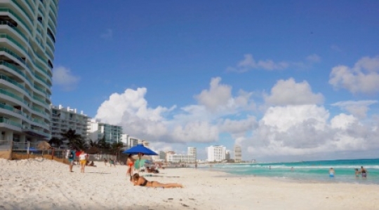 Cancun hotel zone beach people swimming relax static - 3