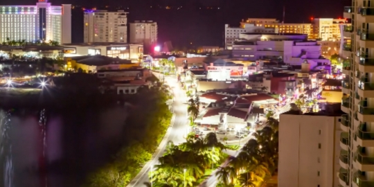 Cancun lagoon night time lapse - 2