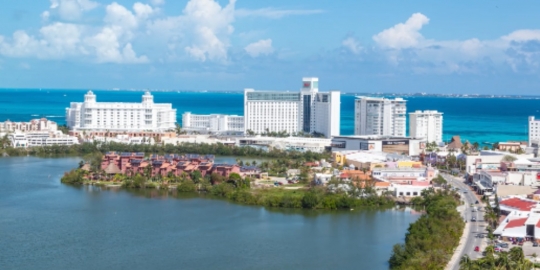 Cancun lagoon time lapse