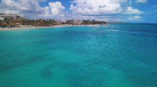 Playa Del Carmen beach slow ascend pan right