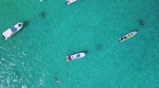 Playa Del Carmen boats camera down ascending