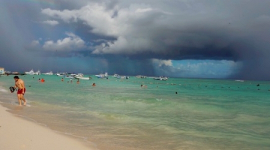 Playa Del Carmen storm approaching pan right slo mo