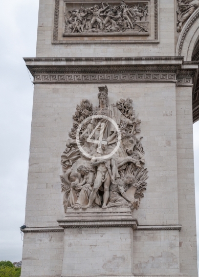 Arc de Triomphe up close