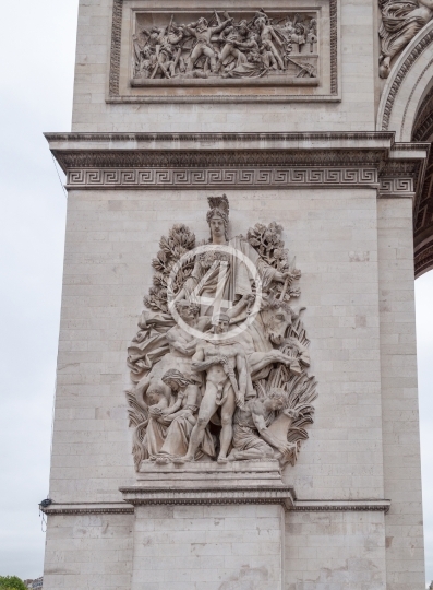 Arc de Triomphe up close 2