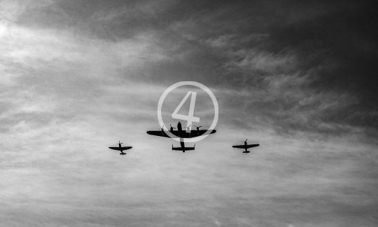 B/W Bombers in the sky