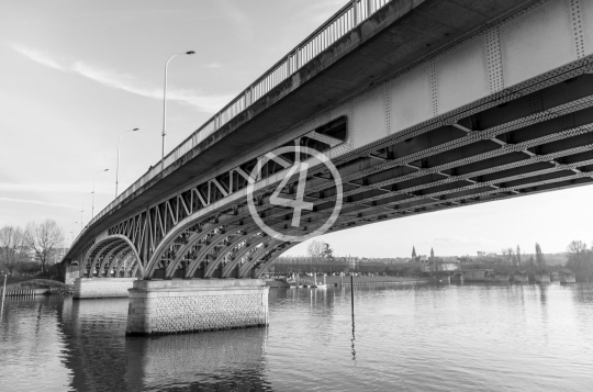 B/W Bridge