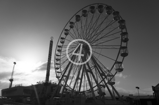 B/W Farris wheel