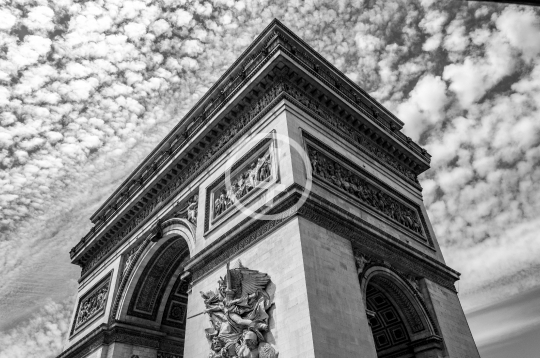 B/W France under arch