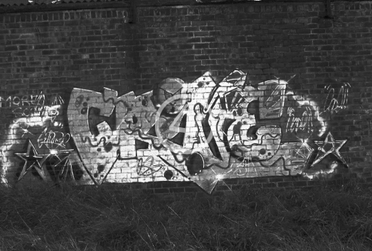 B/W Gaffiti