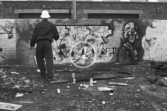 B/W Graffiti fix