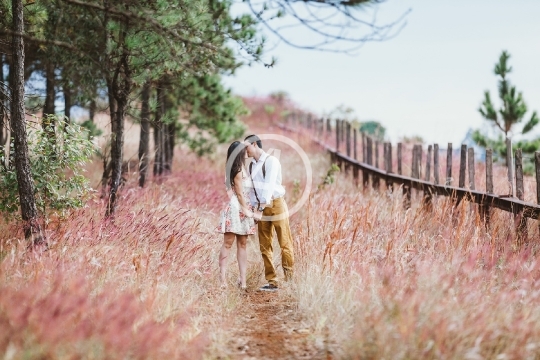 Couple's kiss