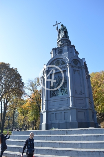 Monument statue Kiev