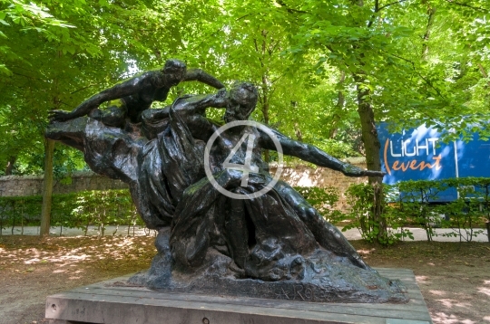 Park statue 1