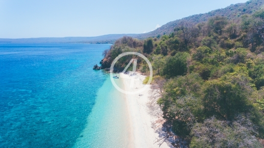 Poto Jarum Beach, Moyo Island, Sumbawa