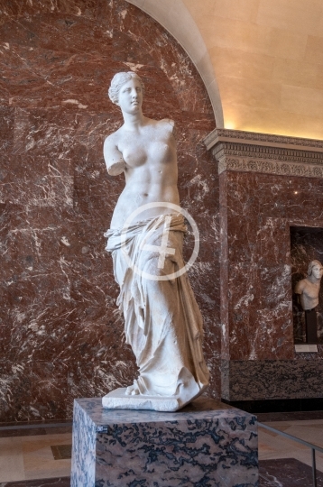 Woman sculpture 2